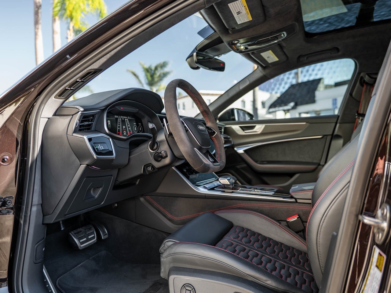 Used 2023 Audi RS 6 w/ Carbon Optic Package image 22