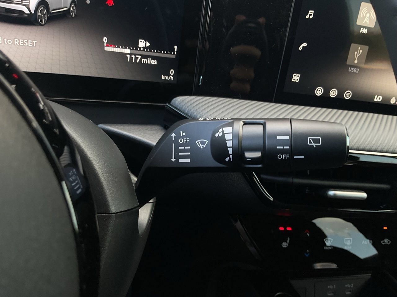 New 2027 Nissan Kicks SR FWD image 38