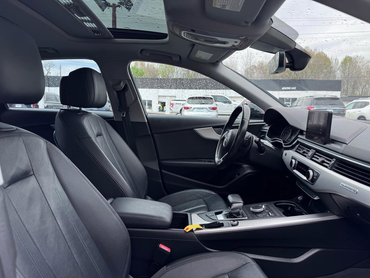 Used 2017 Audi A4 2.0T Premium image 10