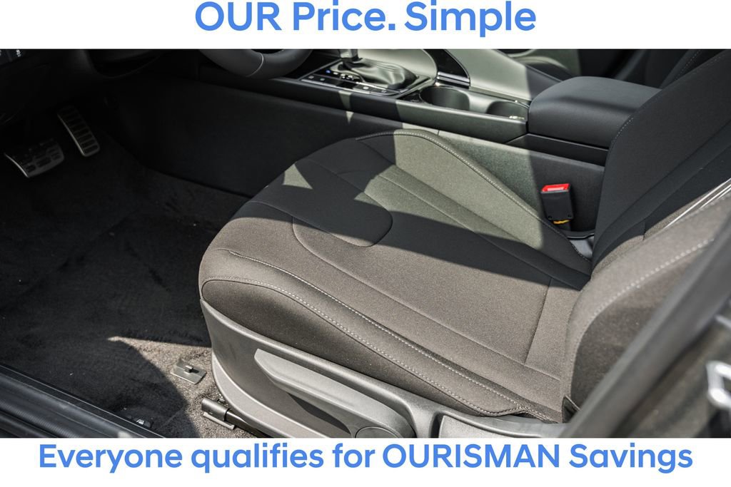 New 2025 Hyundai Elantra SEL image 23