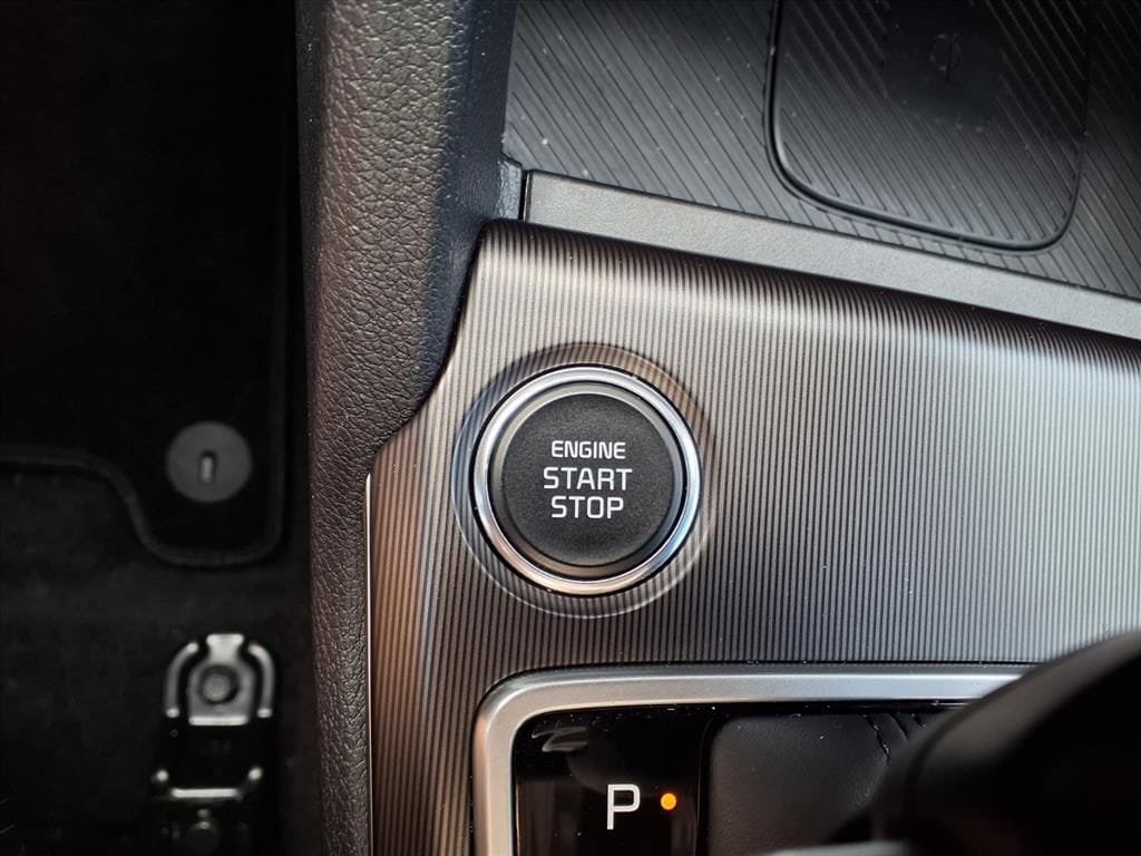Used 2026 Kia Sportage EX FWD image 14