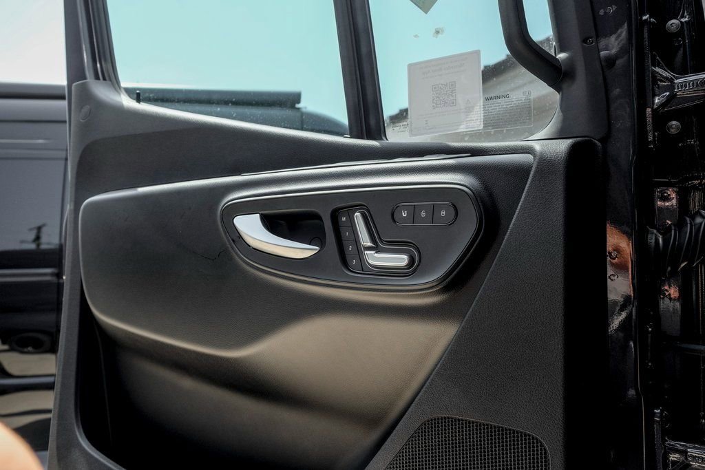 Used 2025 Mercedes-Benz Sprinter 3500 image 13