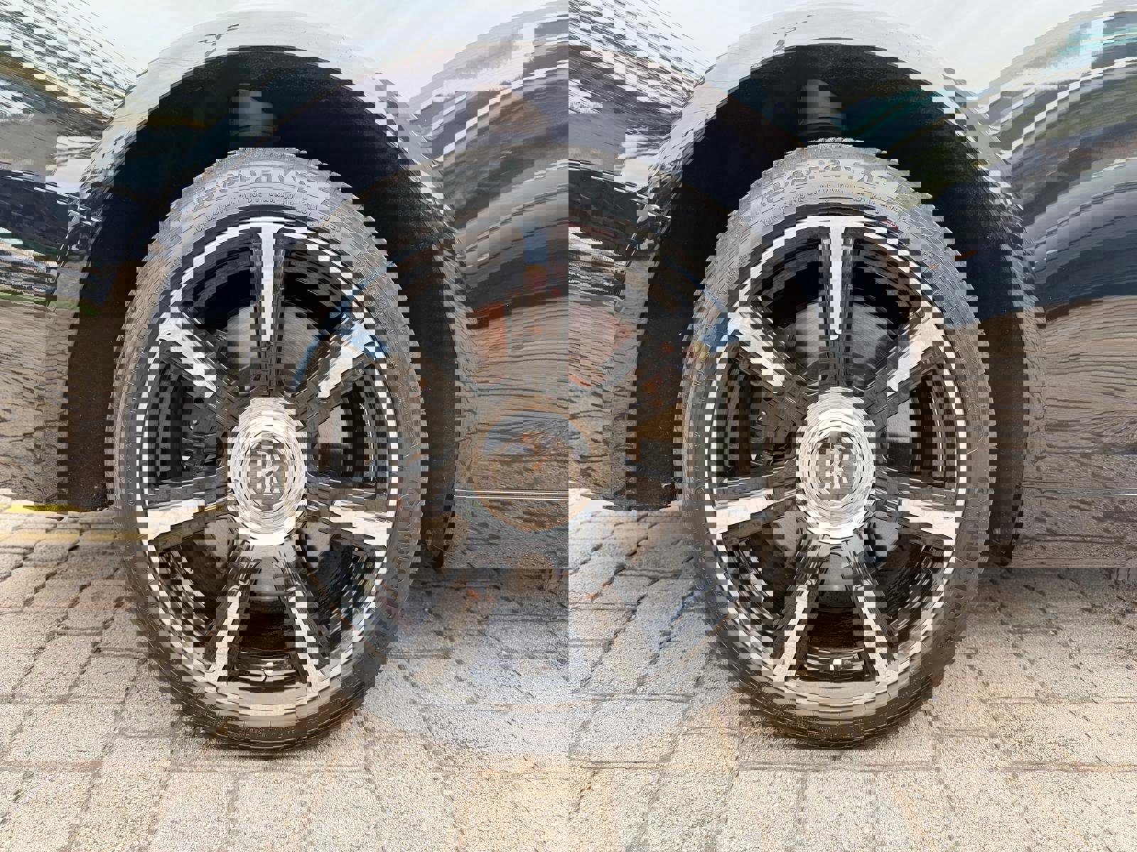 Used 2016 Rolls-Royce Wraith image 27