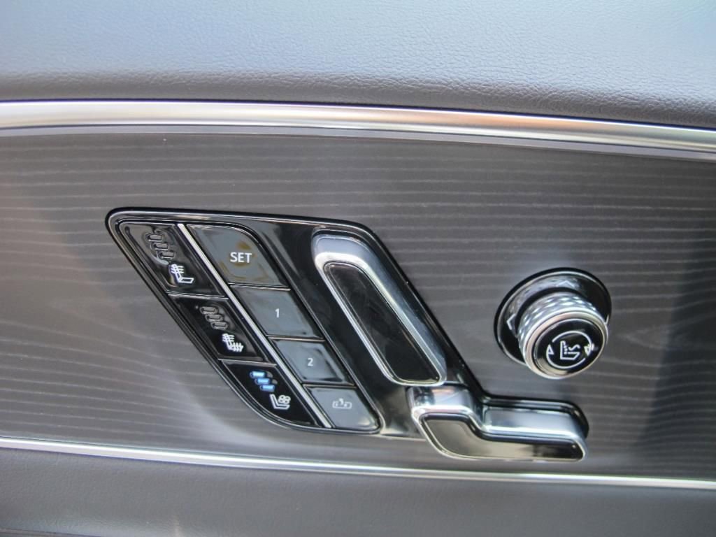 New 2025 Cadillac Lyriq Luxury image 11