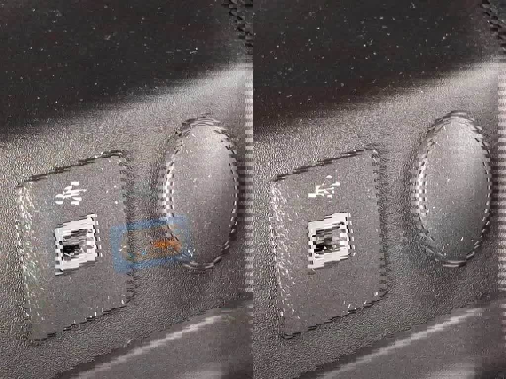 Used 2019 Ford Fusion S image 25