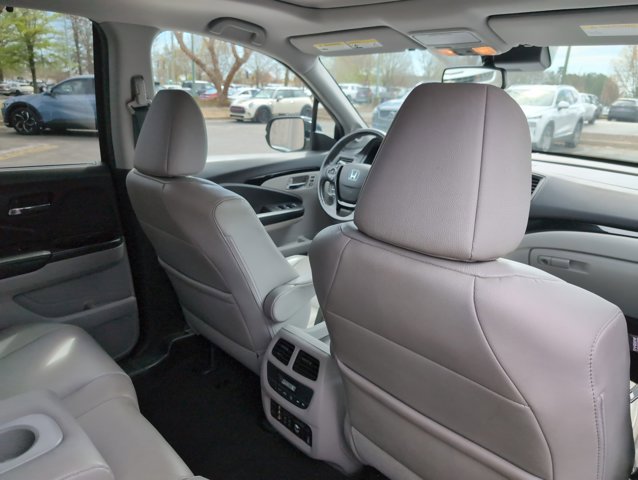 Used 2017 Honda Pilot Touring image 21