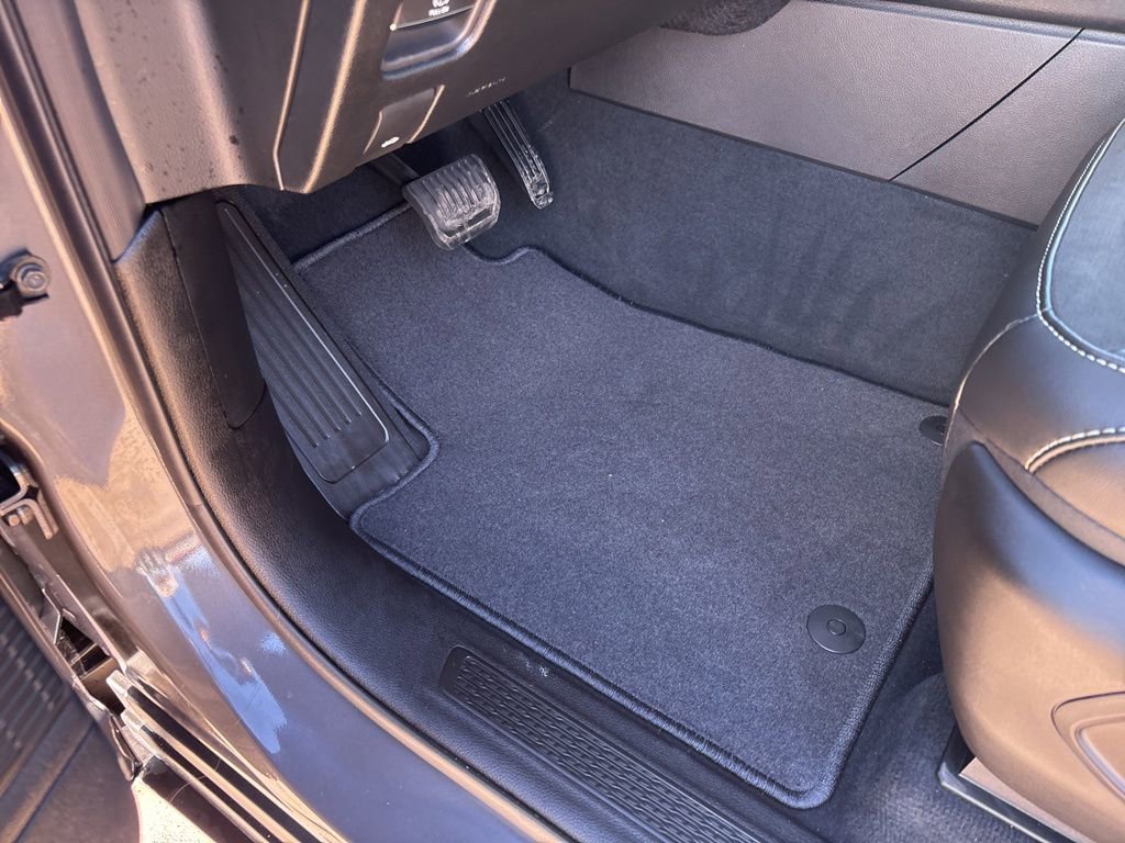 New 2025 Jeep Grand Cherokee L Altitude image 16