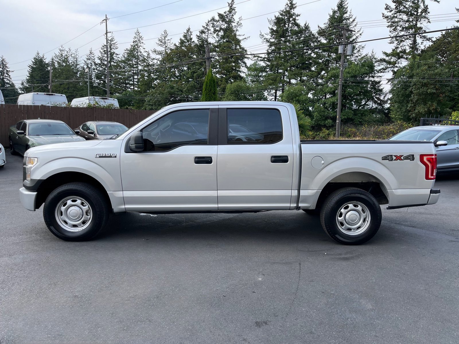 Used 2017 Ford F150 XL w/ Equipment Group 101A Mid image 4