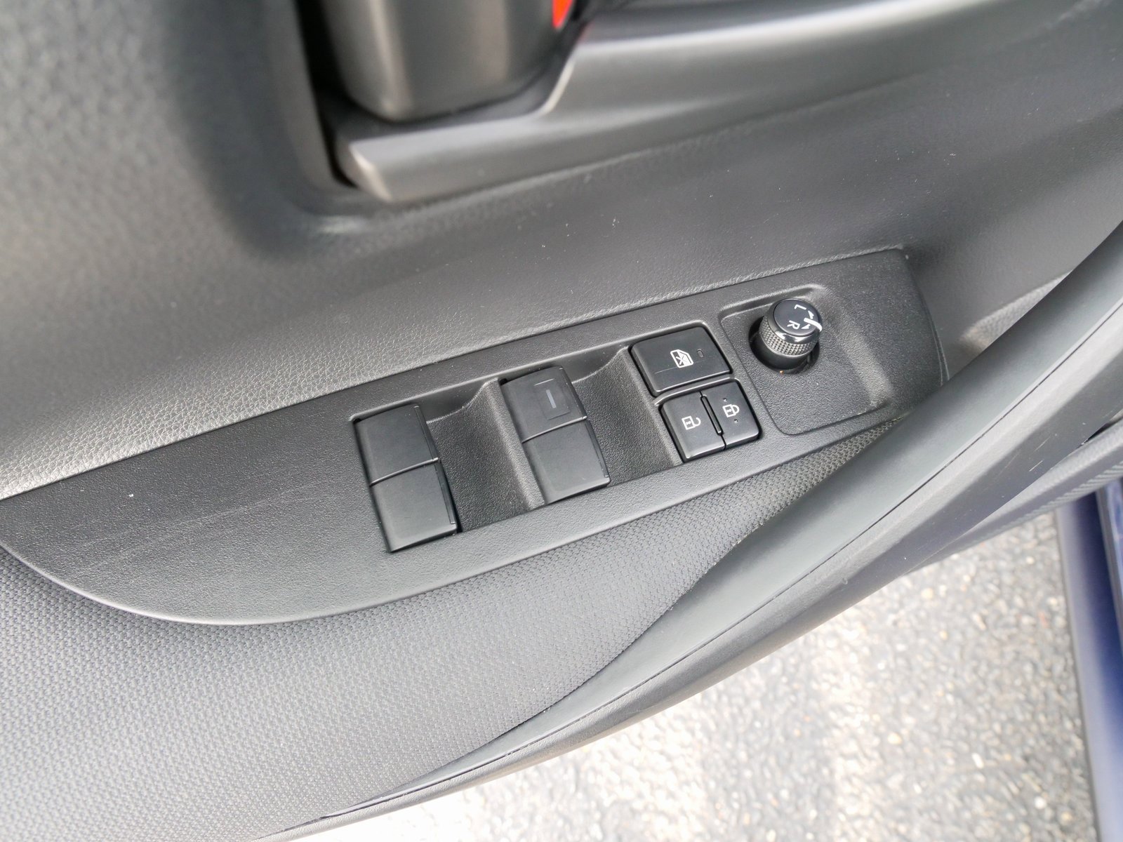 Used 2024 Toyota Corolla LE image 18