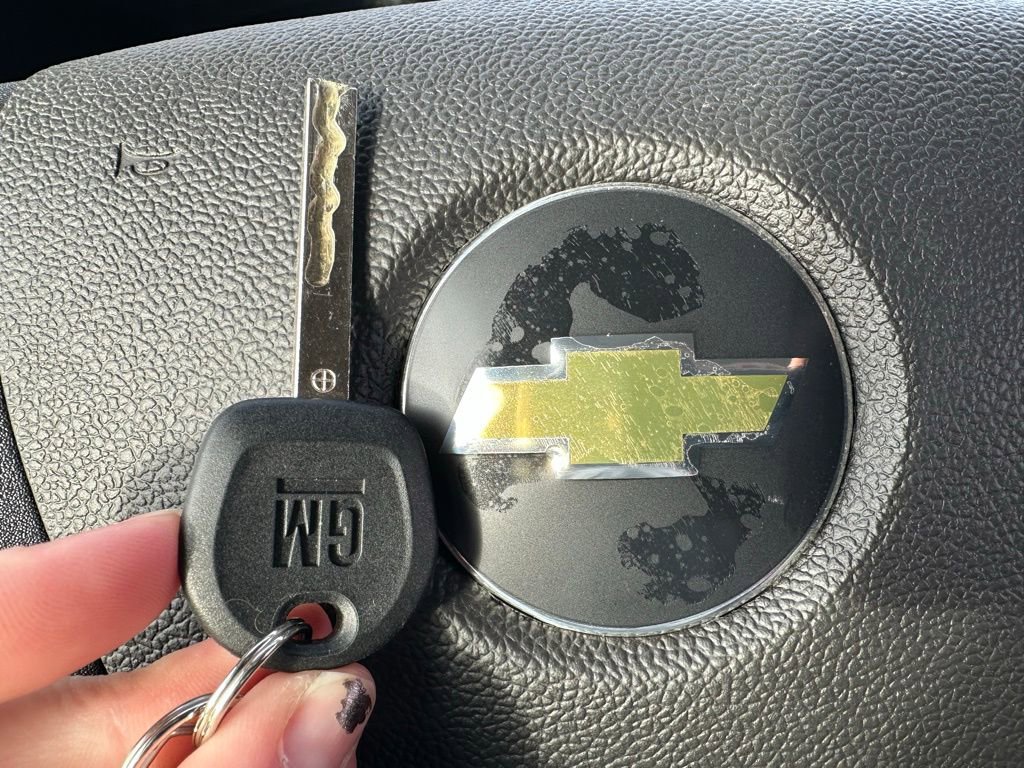 Used 2025 Chevrolet Express 2500 Extended w/ Communications Package image 36