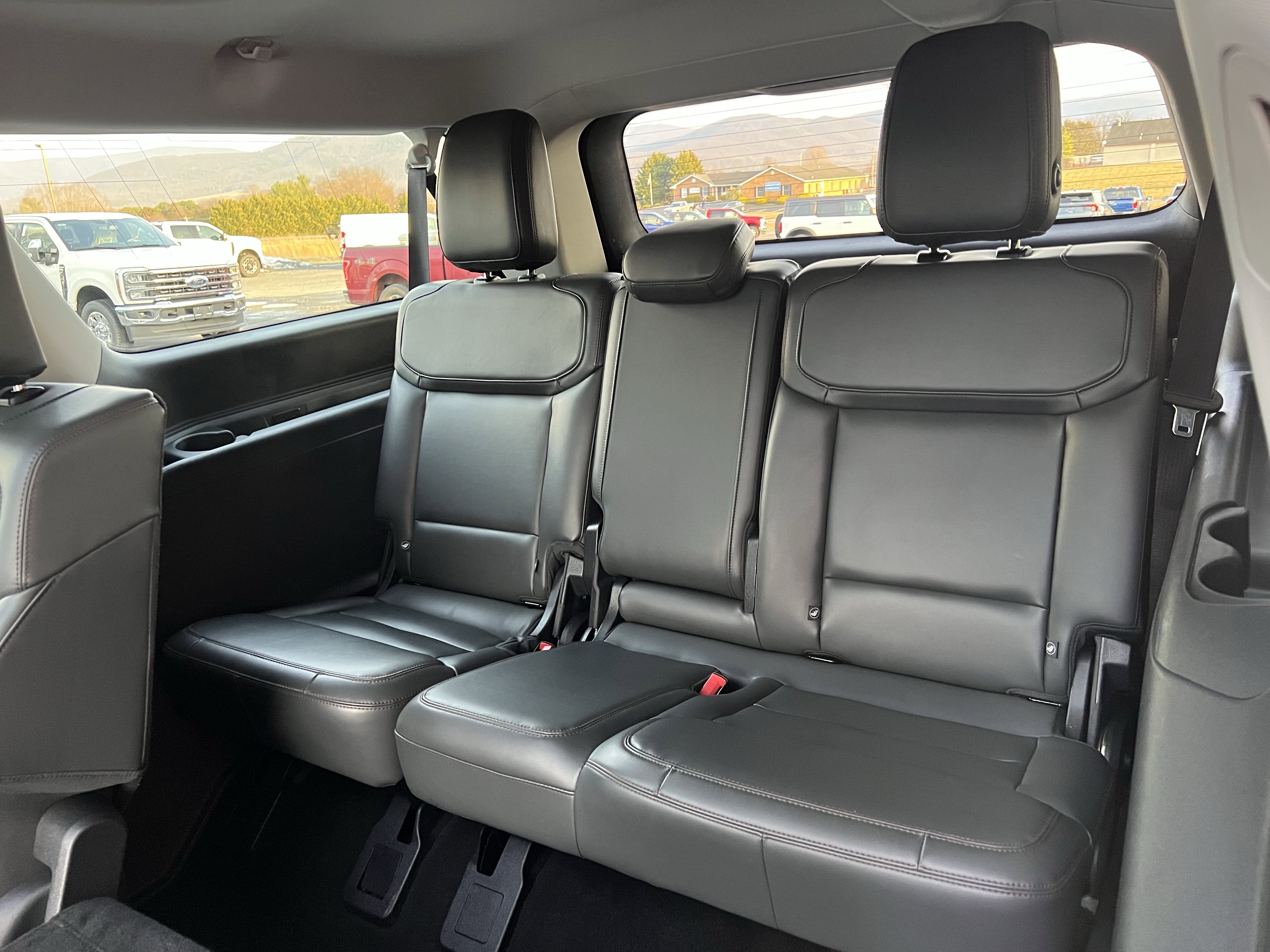 Used 2025 Ford Expedition Max Active AWD/4WD image 25