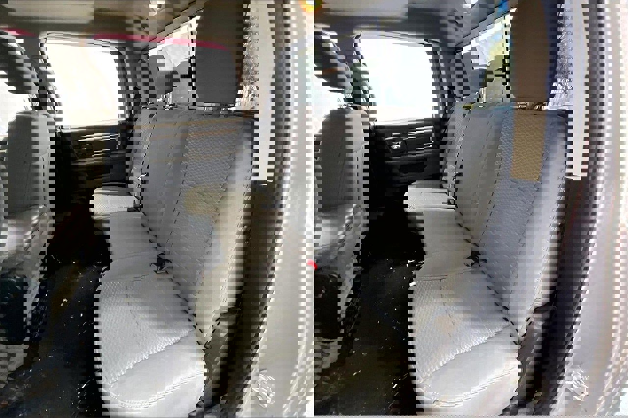 Used 2019 RAM 1500 Classic SLT image 24