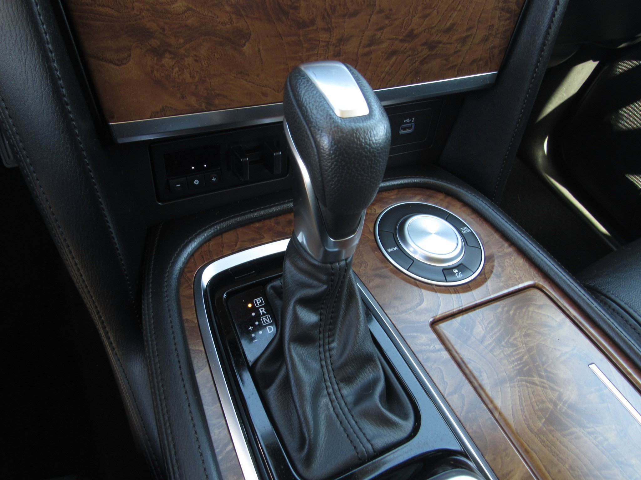 Used 2024 Nissan Armada SL image 22