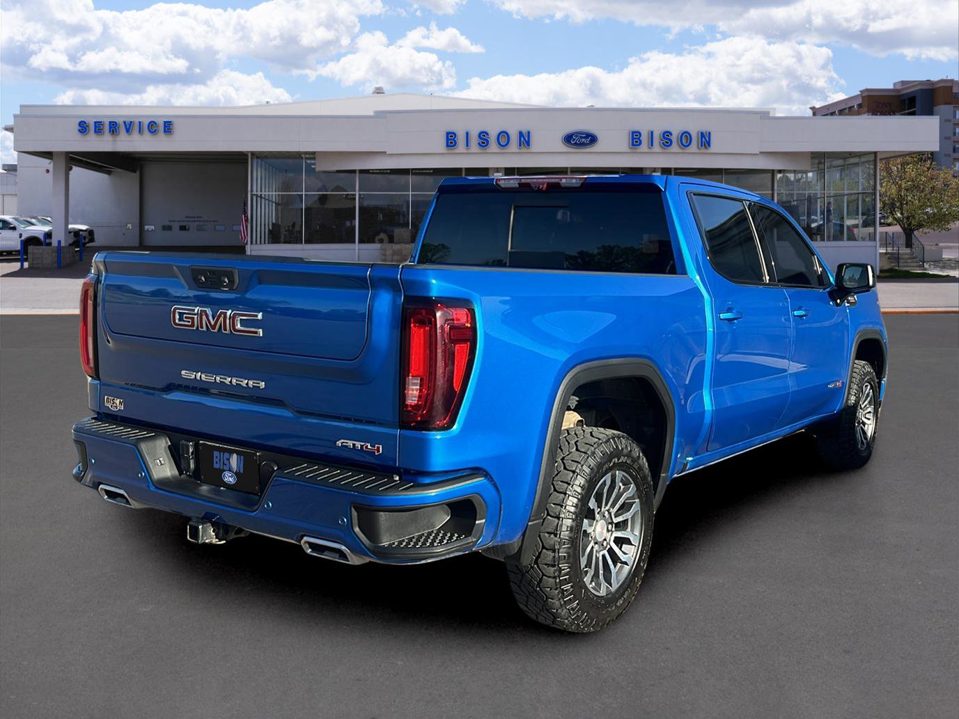 Used 2022 GMC Sierra 1500 AT4 w/ Technology Package image 3