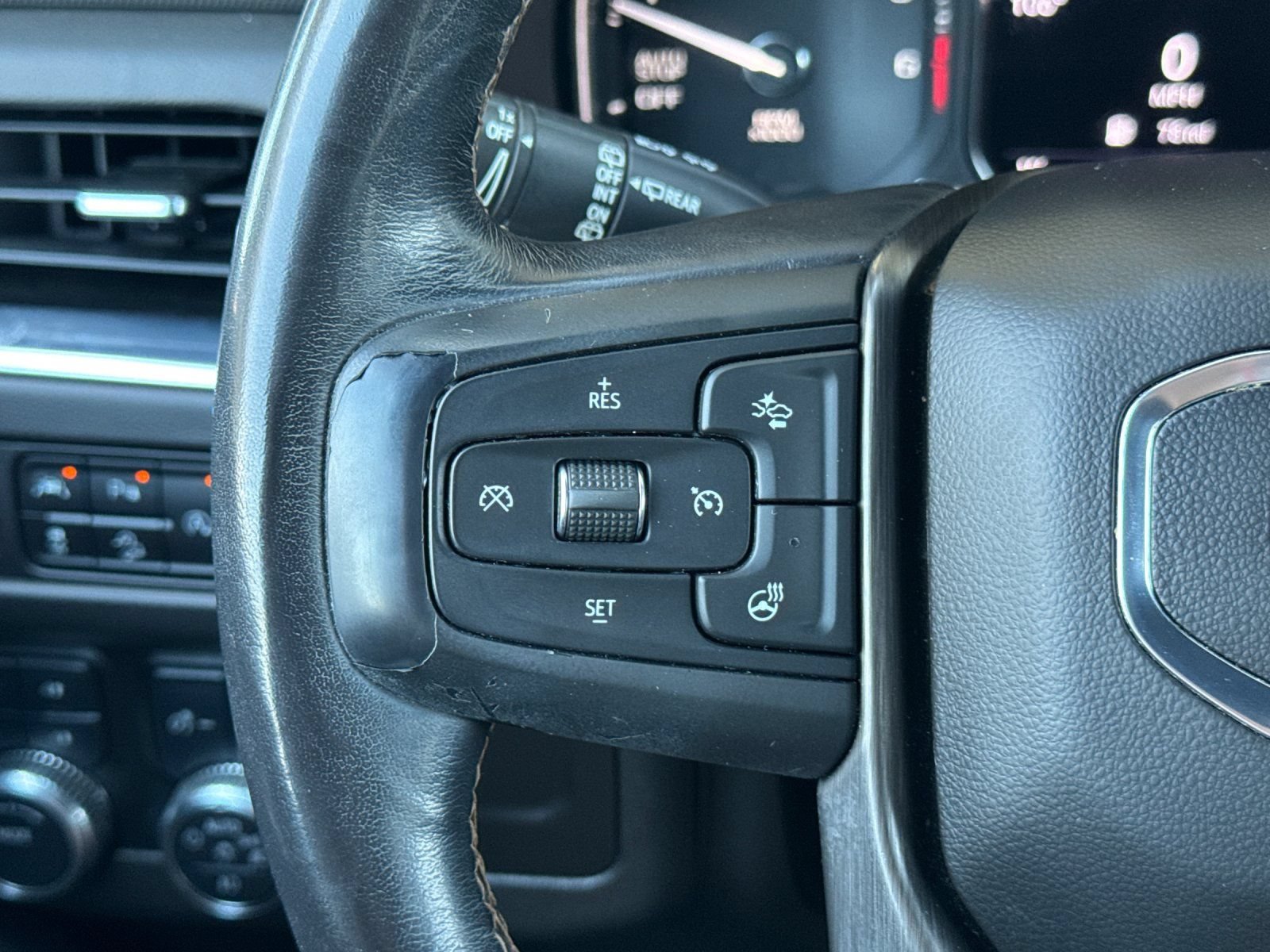 Used 2021 GMC Yukon AT4 AWD/4WD image 29