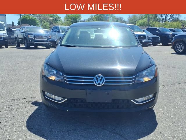 Used 2015 Volkswagen Passat 1.8T Limited Edition FWD image 2