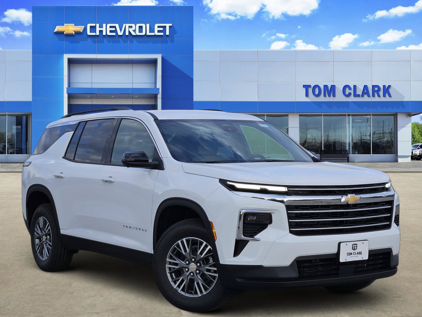 New 2027 Chevrolet Traverse LT w/ Driver Confidence Package FWD image 1