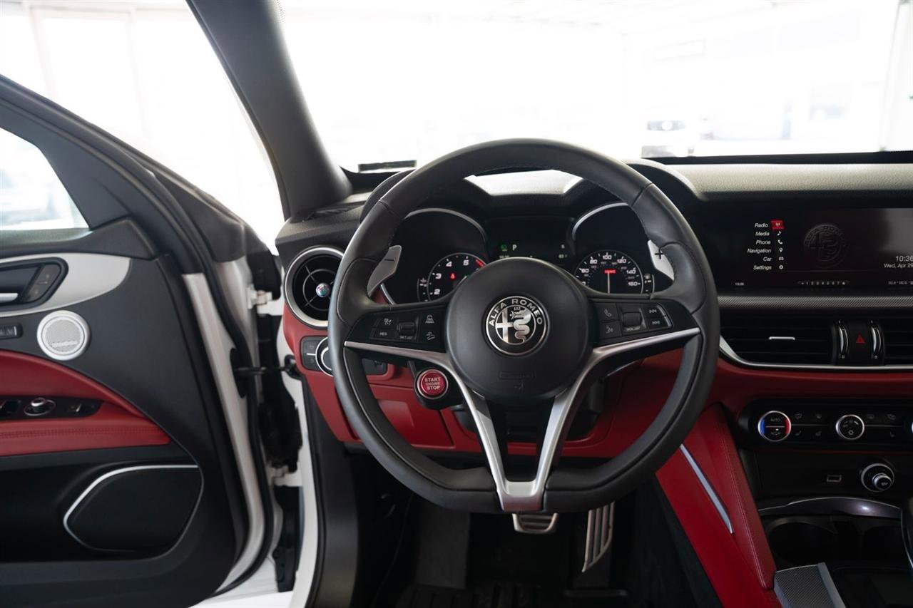 Used 2018 Alfa Romeo Stelvio Ti Sport AWD/4WD image 13