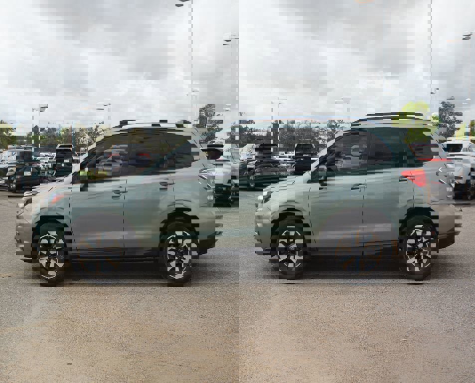 Used 2017 Subaru Forester 2.5i Premium image 9