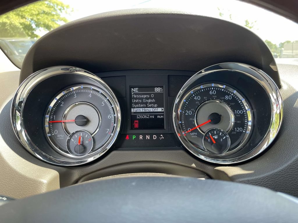 Used 2012 Chrysler Town & Country Limited FWD image 21