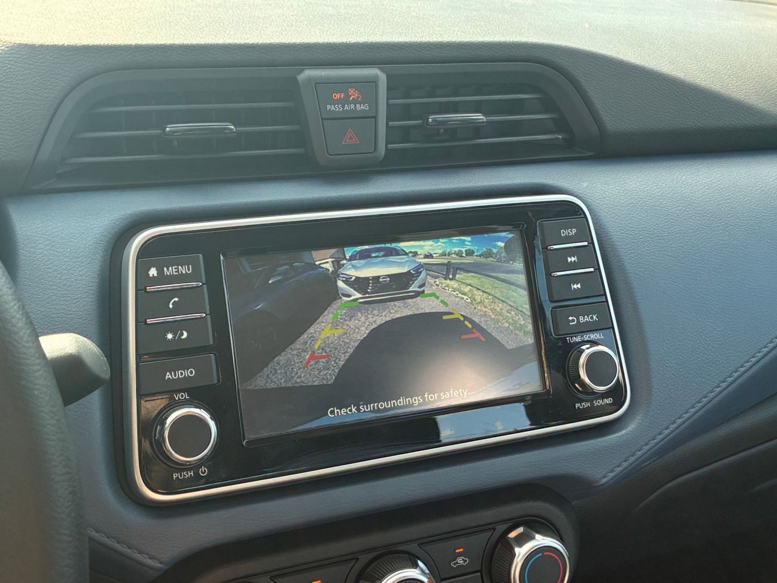 Used 2025 Nissan Versa SV image 22