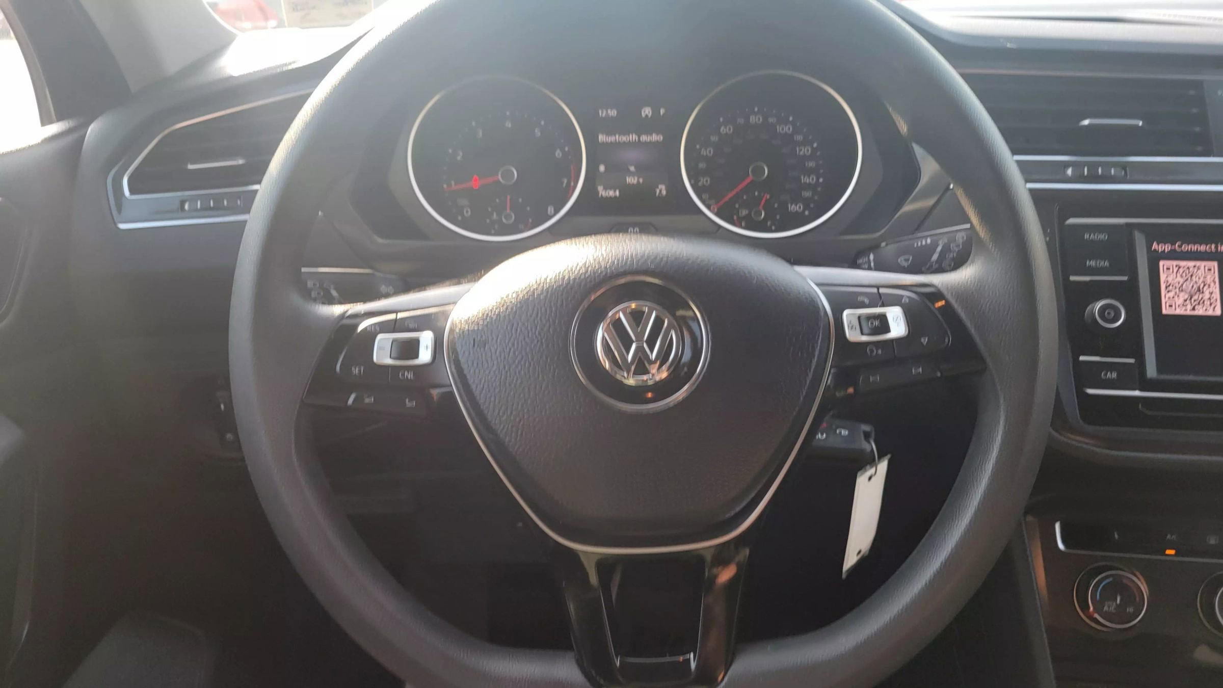 Used 2018 Volkswagen Tiguan S image 20