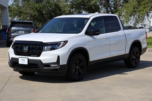 New 2025 Honda Ridgeline Black Edition image 3