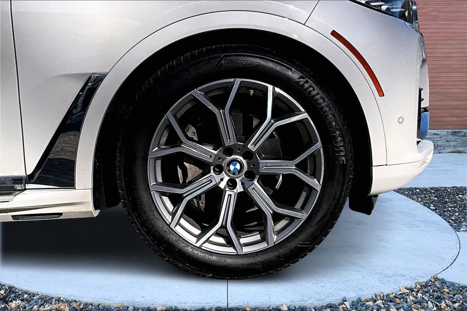 Used 2021 BMW X7 xDrive40i w/ Parking Assistance Package image 8