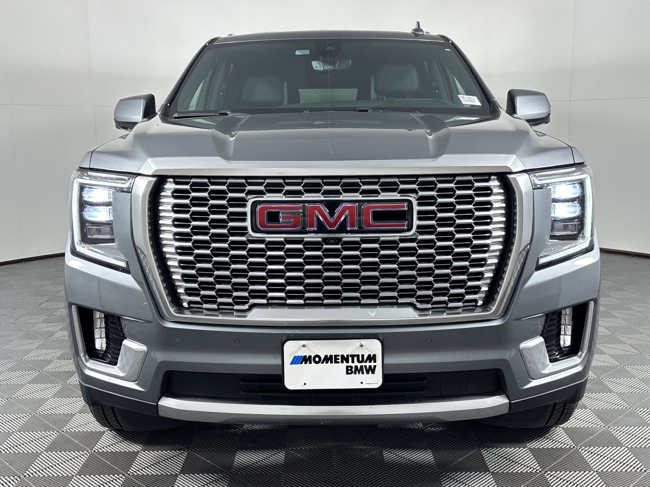 Used 2021 GMC Yukon XL Denali w/ Denali Premium Package RWD image 6