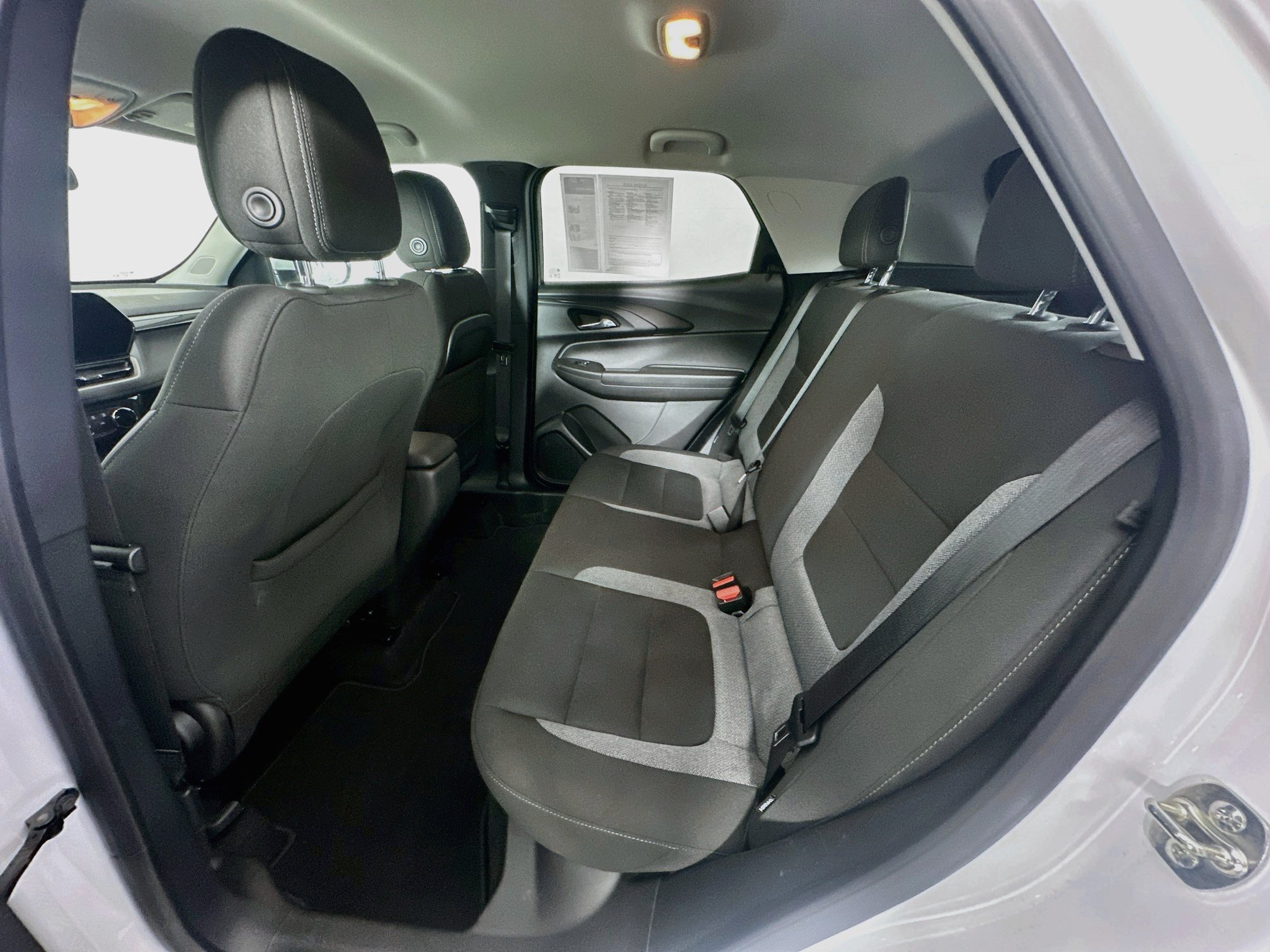 Used 2025 Chevrolet TrailBlazer LT FWD image 25