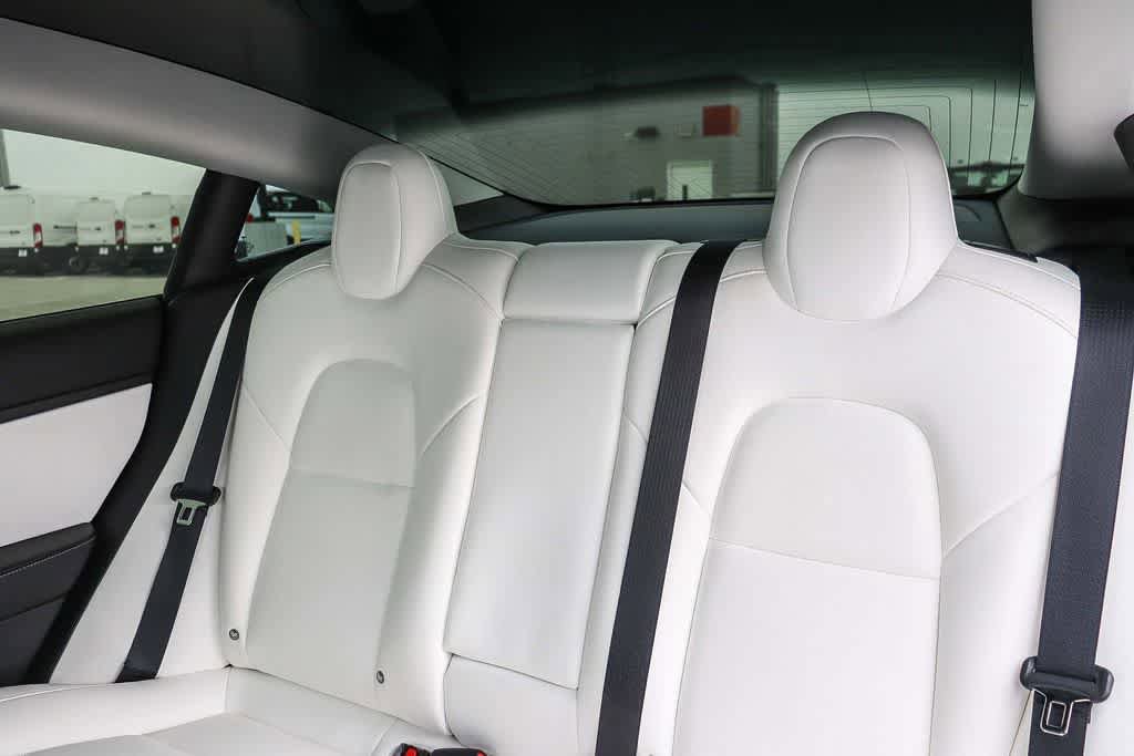 Used 2018 Tesla Model 3 Mid Range RWD image 17