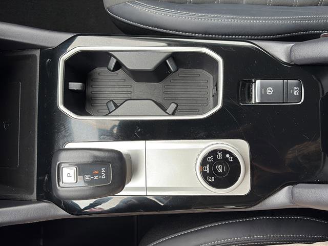 Used 2025 Mitsubishi Outlander SE FWD image 27
