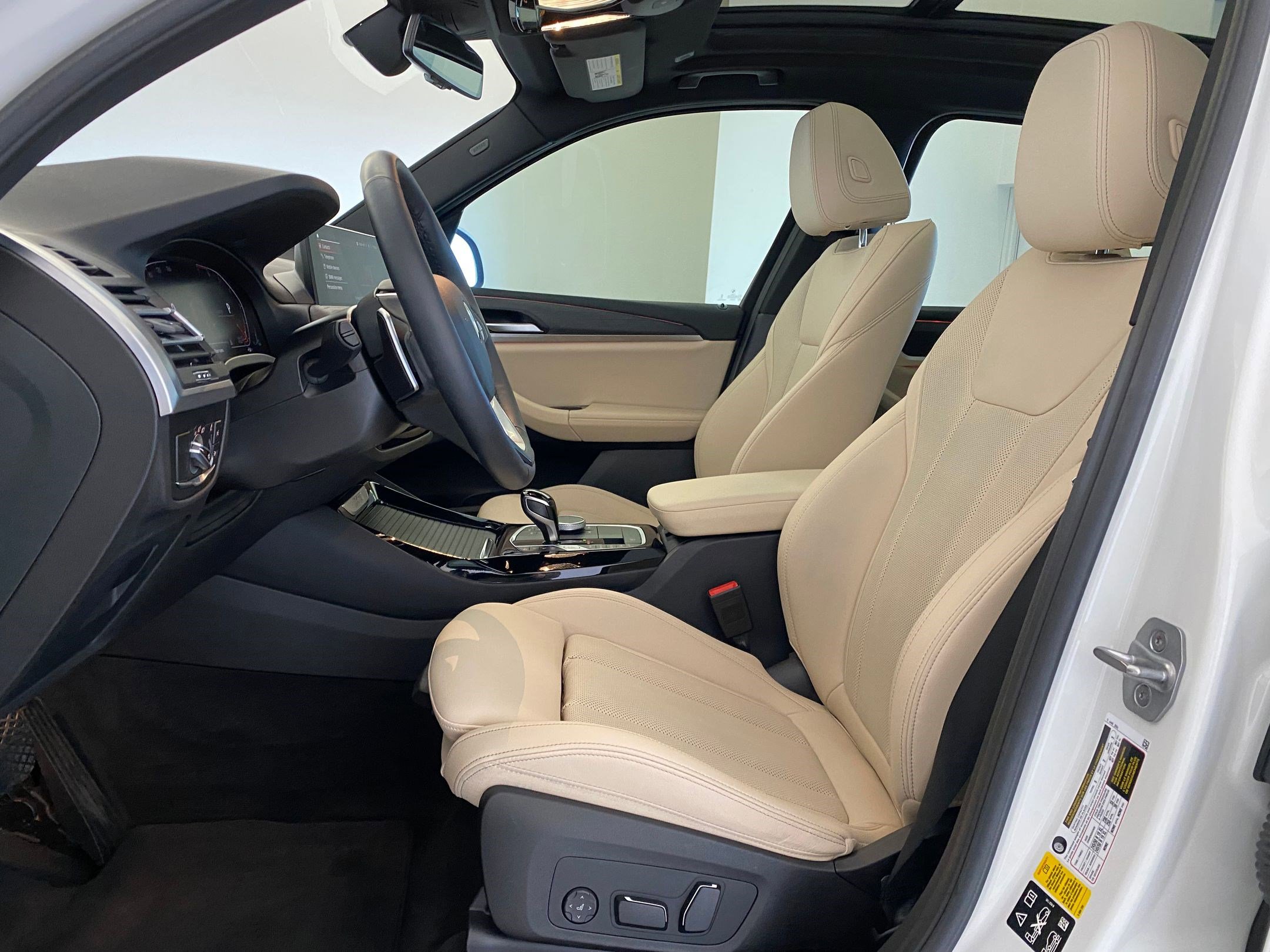 Certified 2024 BMW X3 xDrive30i w/ Convenience Package image 4