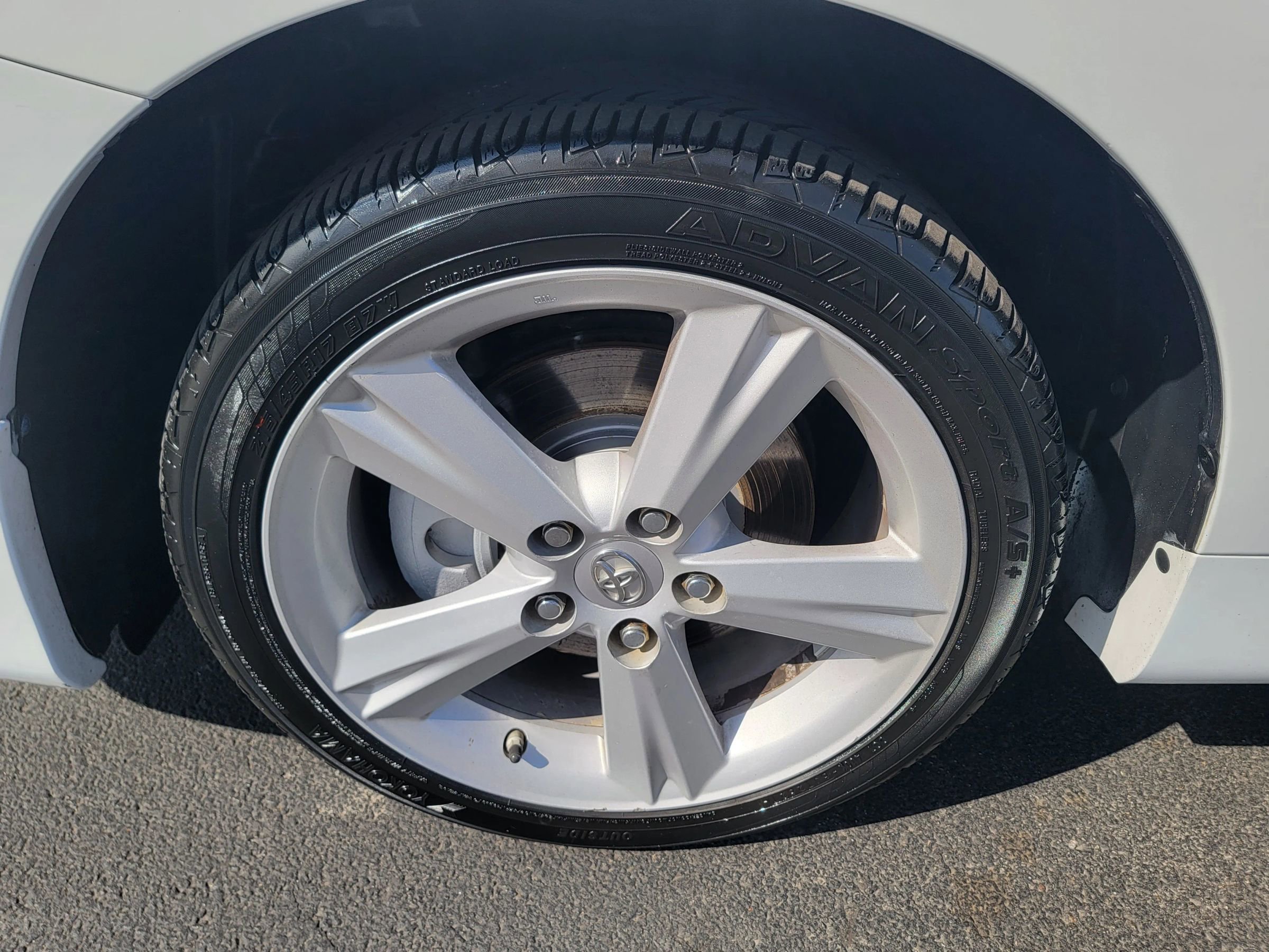 Used 2009 Toyota Matrix S image 24