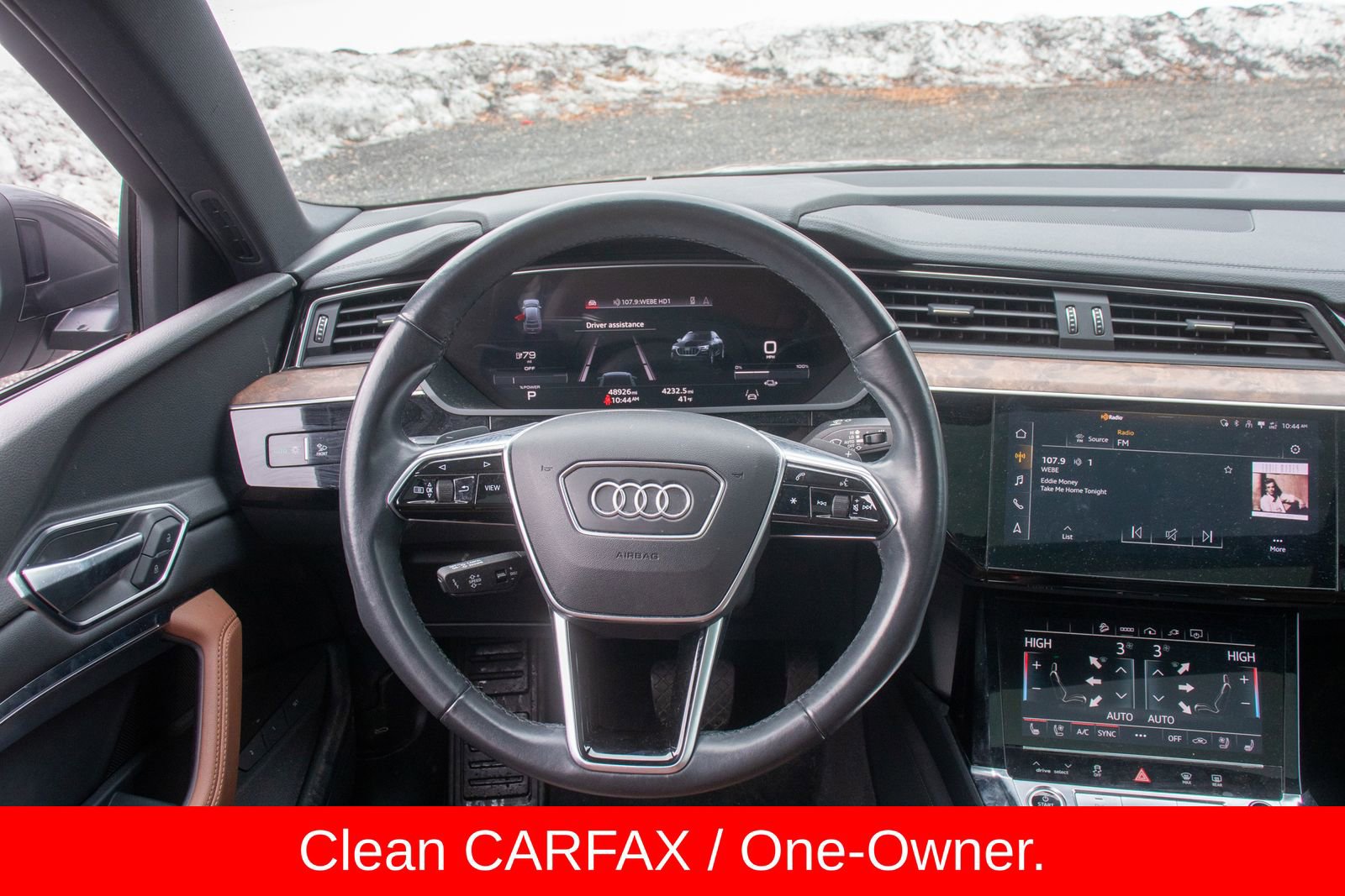 Used 2022 Audi e-tron Premium Plus w/ Premium Plus Package image 18