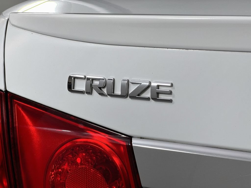 Used 2014 Chevrolet Cruze LT w/ RS Package FWD image 10