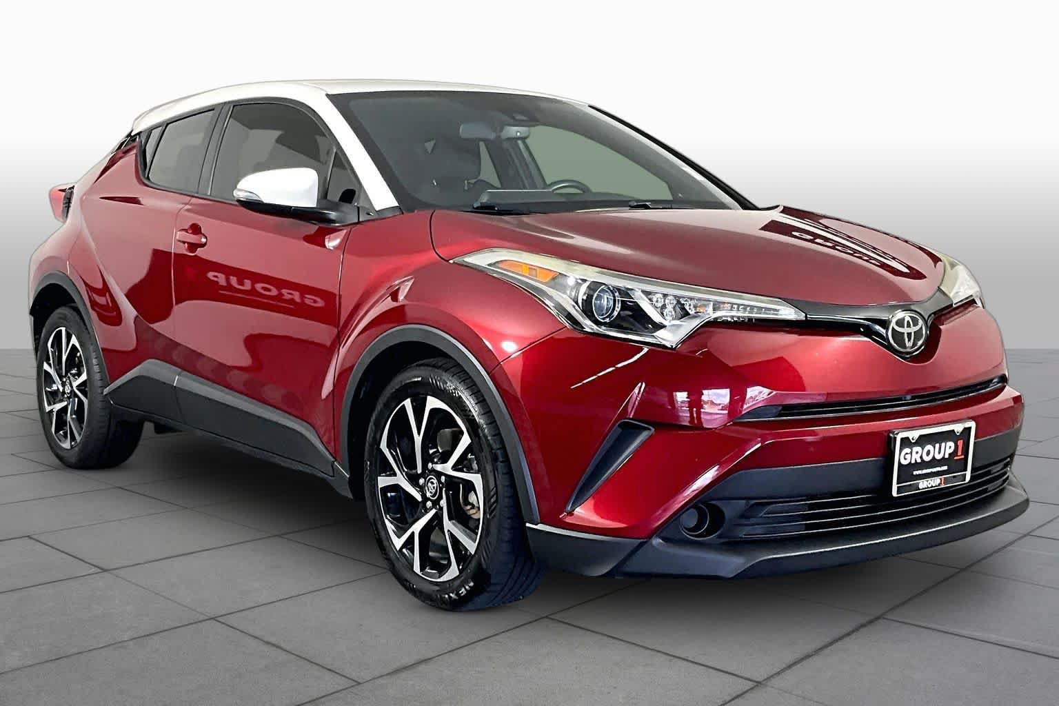 Used 2018 Toyota C-HR XLE FWD image 3