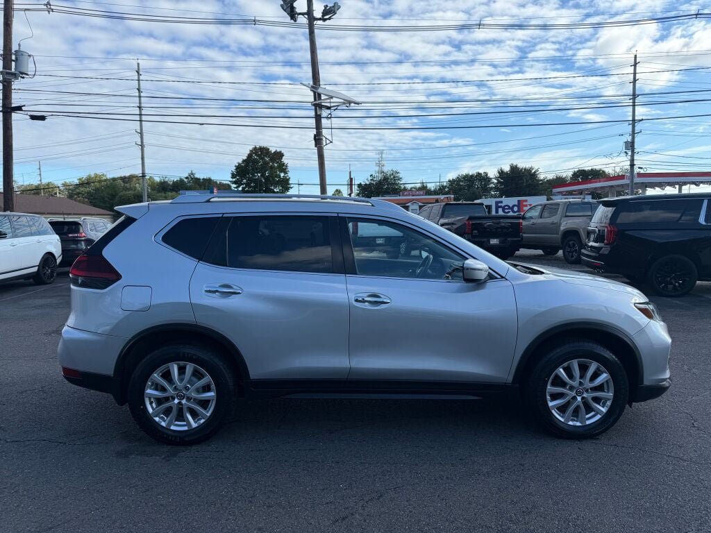 Used 2020 Nissan Rogue SV AWD/4WD image 8