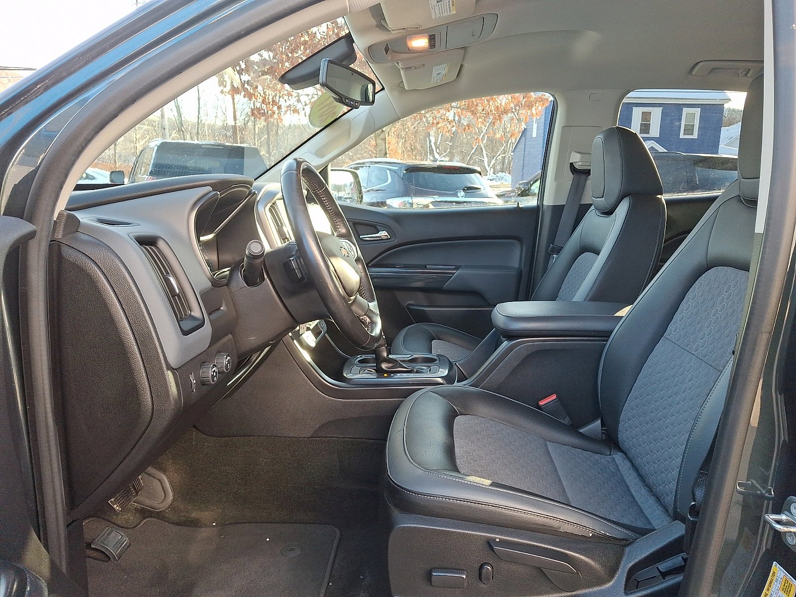 Used 2017 Chevrolet Colorado Z71 image 13