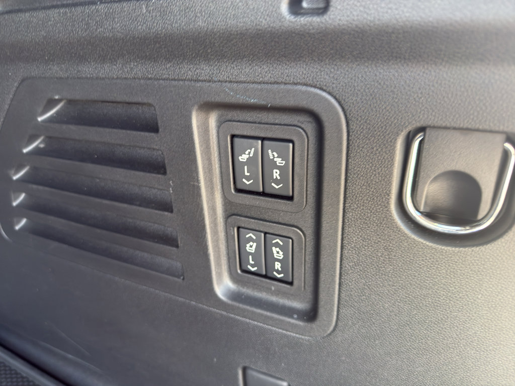 Used 2026 Buick Enclave Avenir w/ Super Cruise Package AWD/4WD image 9