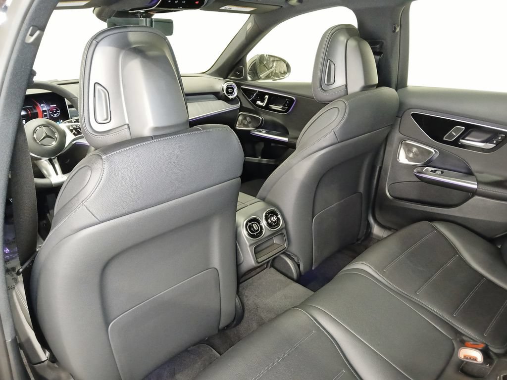 Used 2026 Mercedes-Benz C 300 4MATIC Sedan image 13
