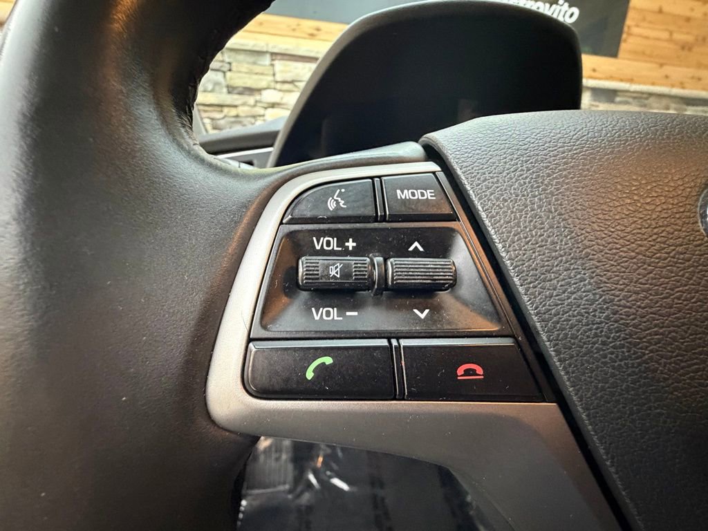 Used 2018 Hyundai Elantra Value Edition FWD image 21