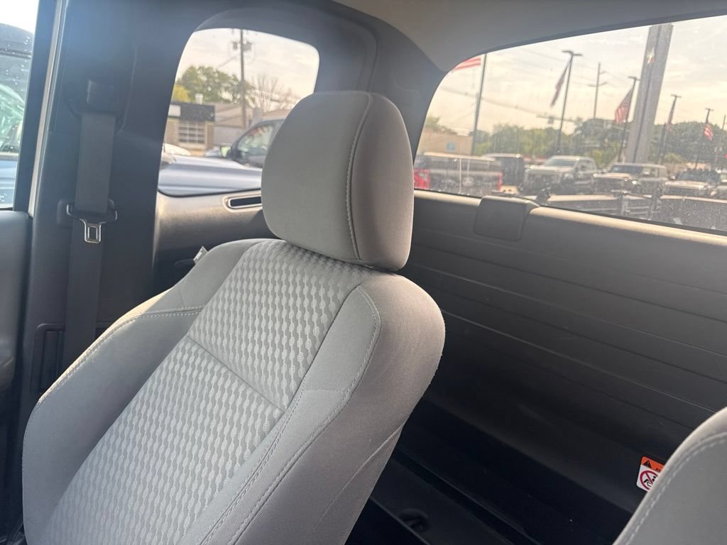 Used 2021 Toyota Tacoma SR AWD/4WD image 12