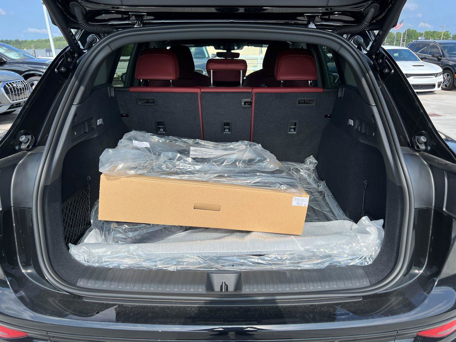 New 2025 Audi SQ6 e-tron Prestige image 12