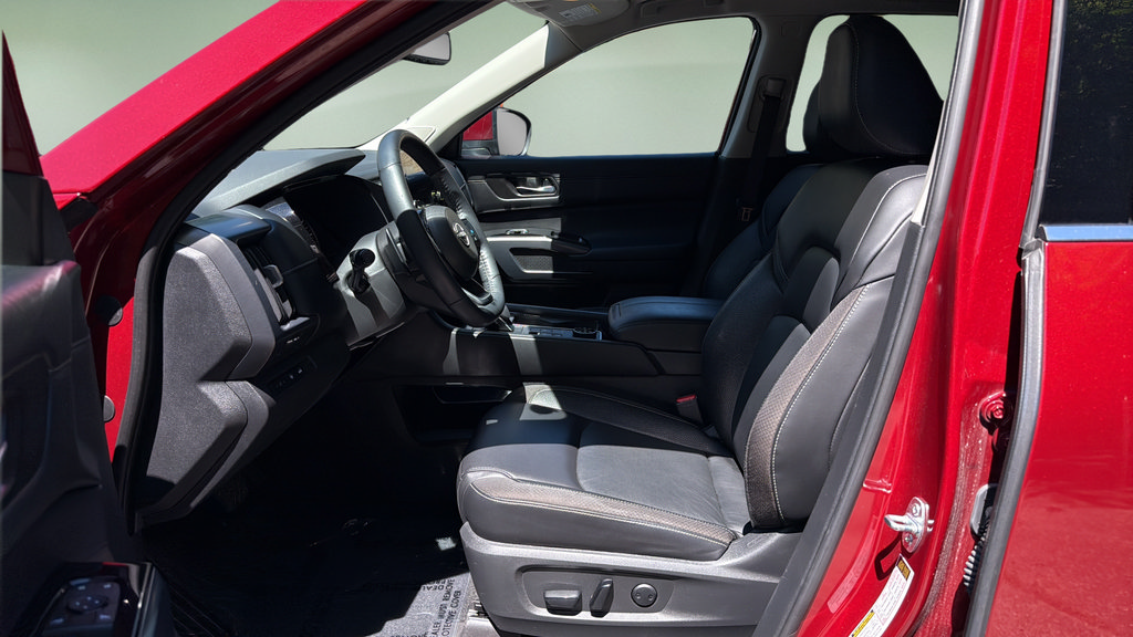 Used 2022 Nissan Pathfinder SL w/ SL Premium Package AWD/4WD image 11