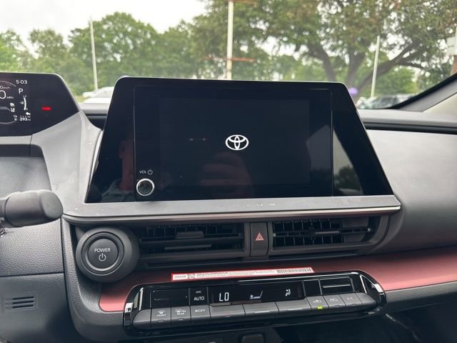 Used 2025 Toyota Prius Plug-In Hybrid image 33