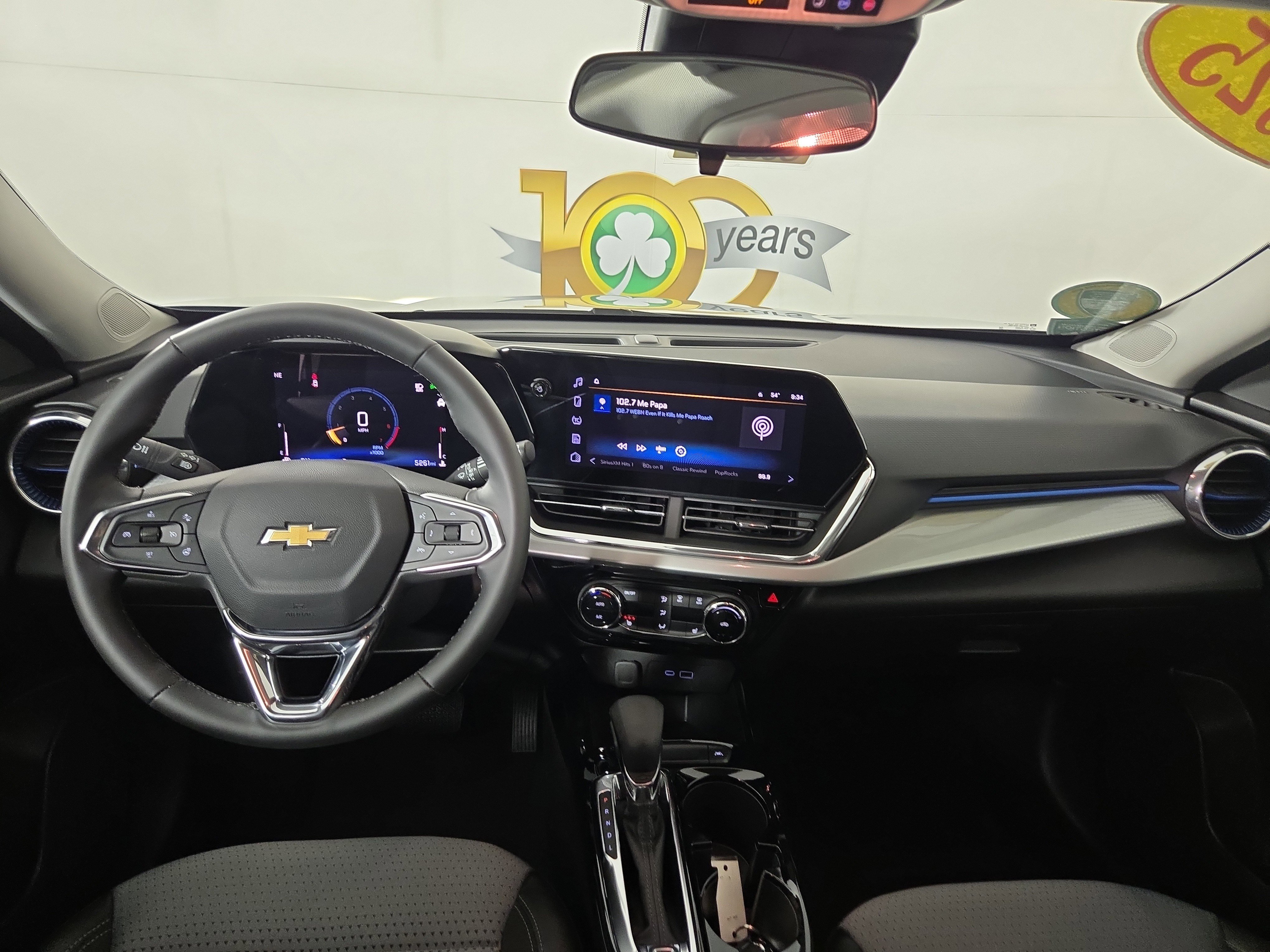 Used 2025 Chevrolet Trax LT w/ LT Convenience Package image 14