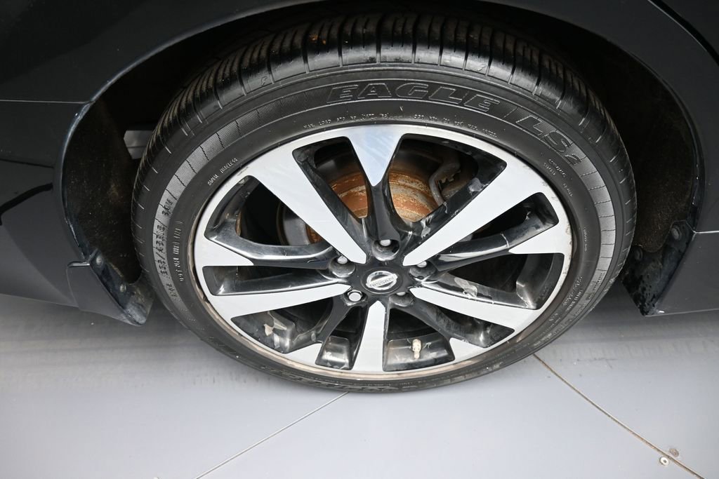 Used 2018 Nissan Altima 2.5 SR FWD image 12