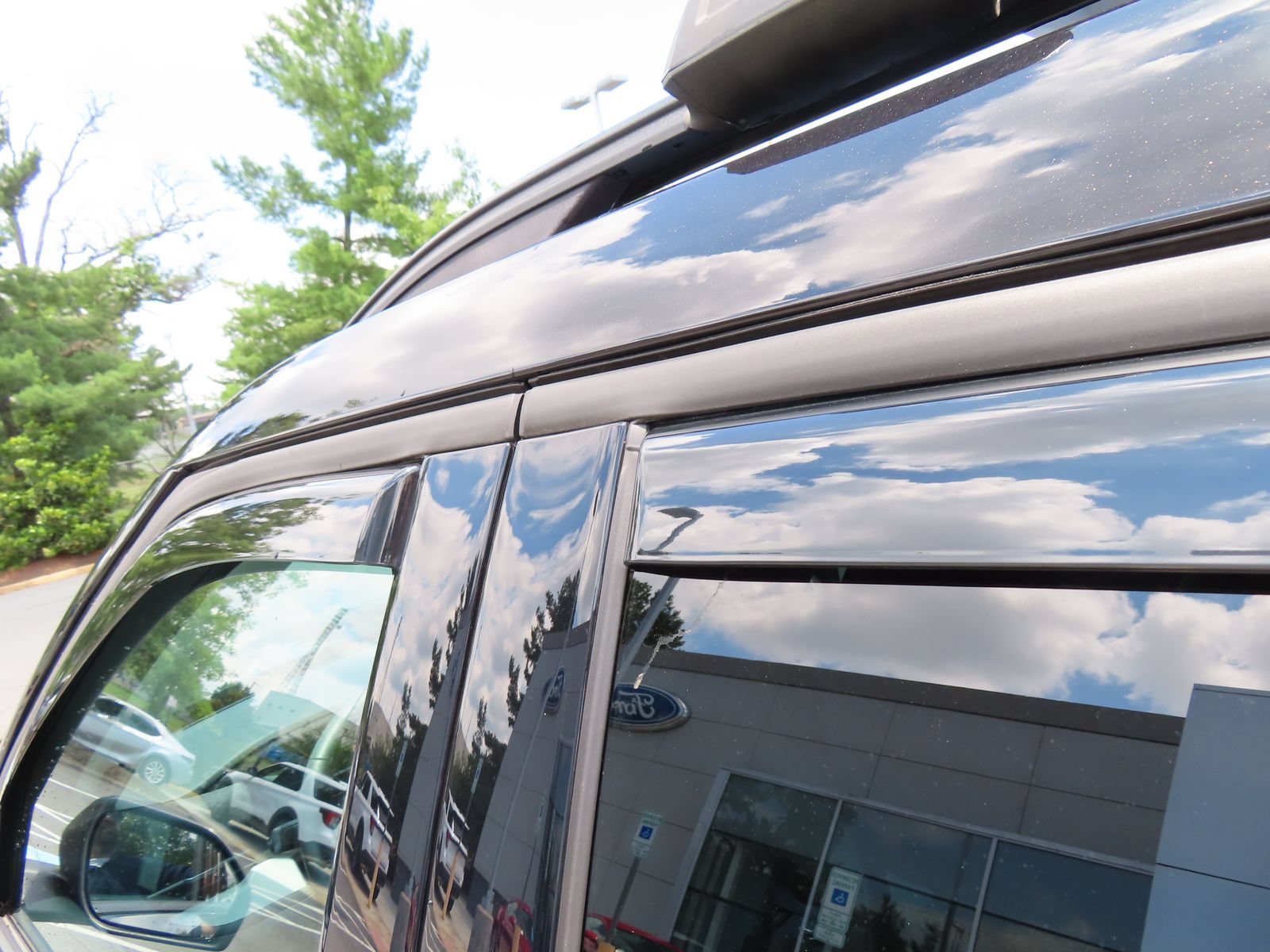 Certified 2025 Ford Explorer Active AWD/4WD image 11