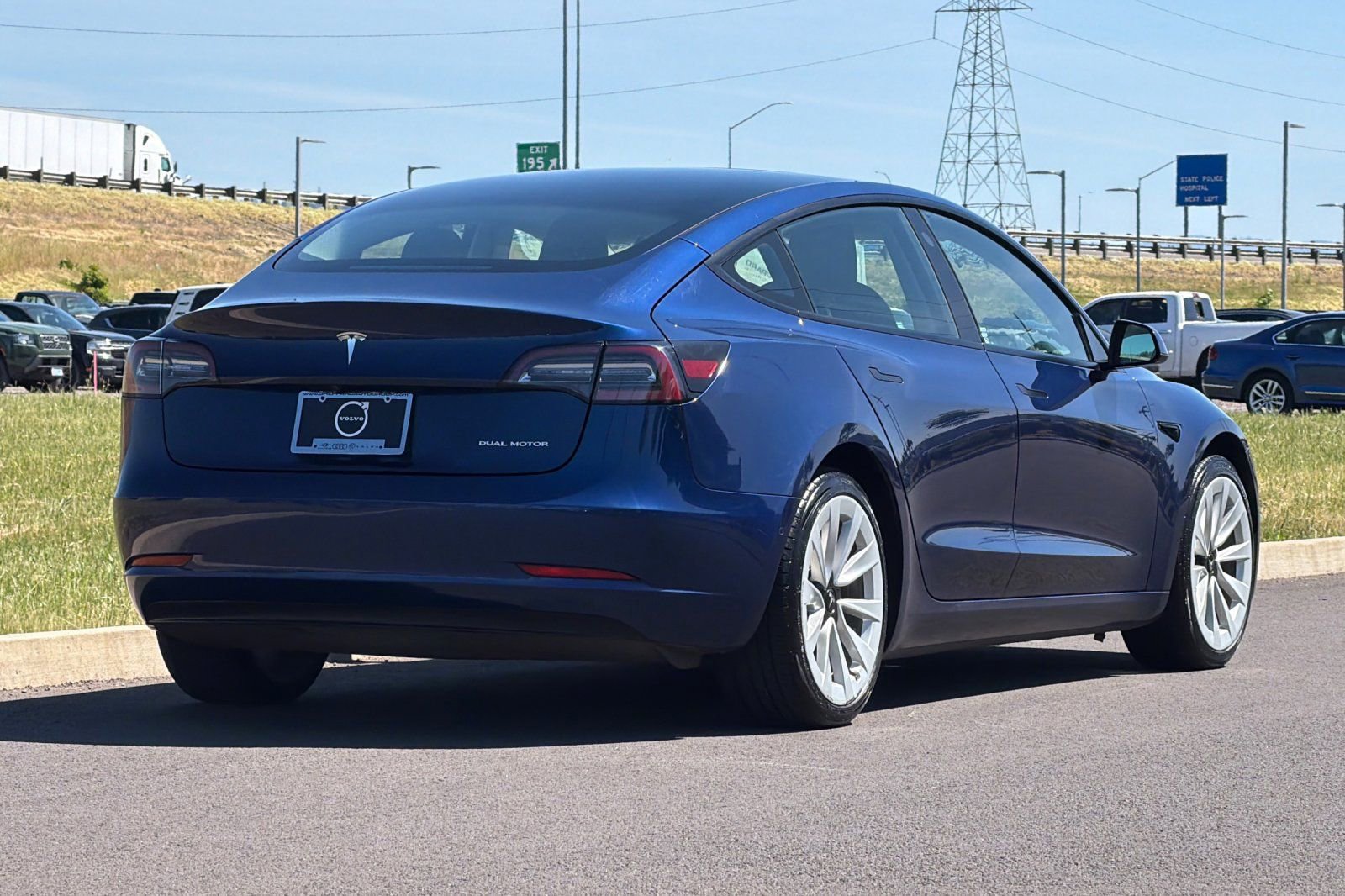 Used 2022 Tesla Model 3 Long Range AWD/4WD image 3